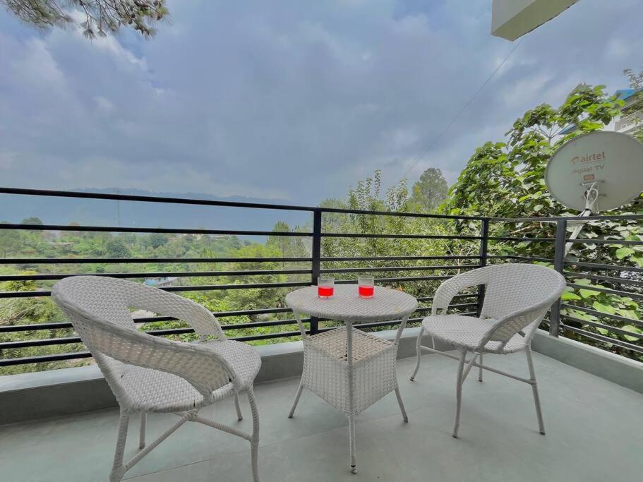 Host Jatin Kasauli Crest 7O1827O7O3アパートメント エクステリア 写真