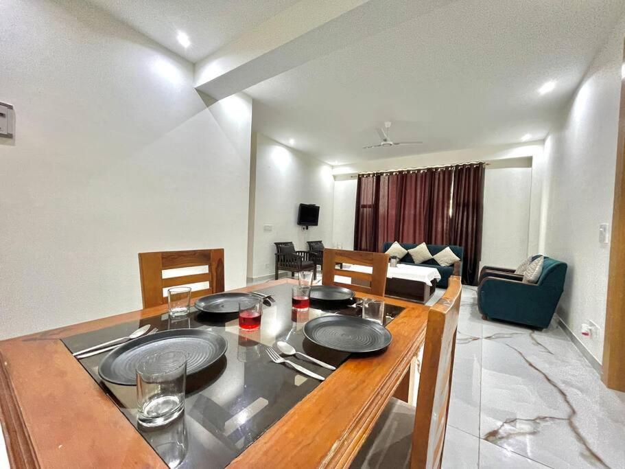 Host Jatin Kasauli Crest 7O1827O7O3アパートメント エクステリア 写真