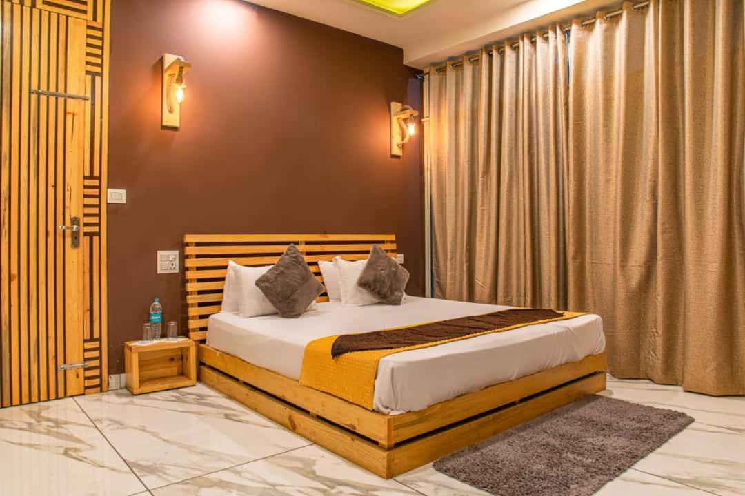 Host Jatin Kasauli Crest 7O1827O7O3アパートメント エクステリア 写真